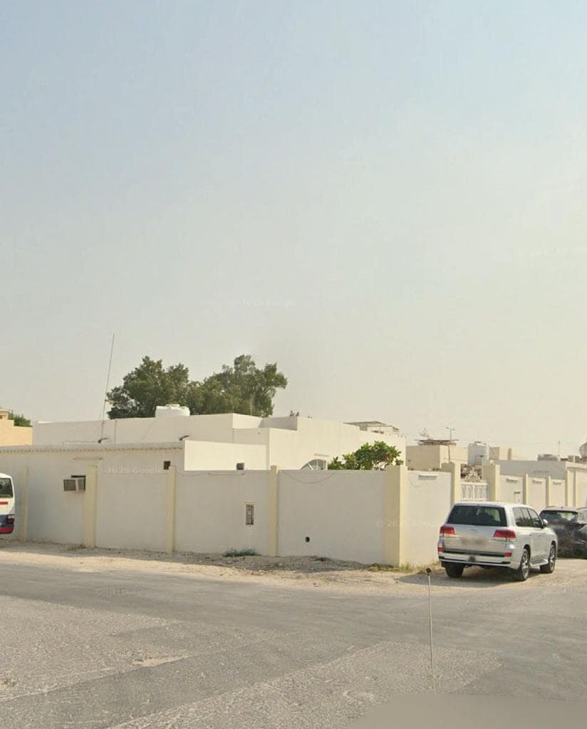 فيلا سكنية 4 غرف نوم للبيع في لوعيب