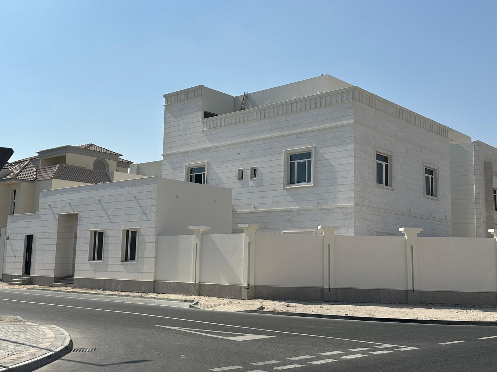 فيلا سكنية 8 غرف نوم للبيع في الوكير