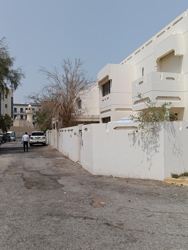 مبنى سكني للبيع
