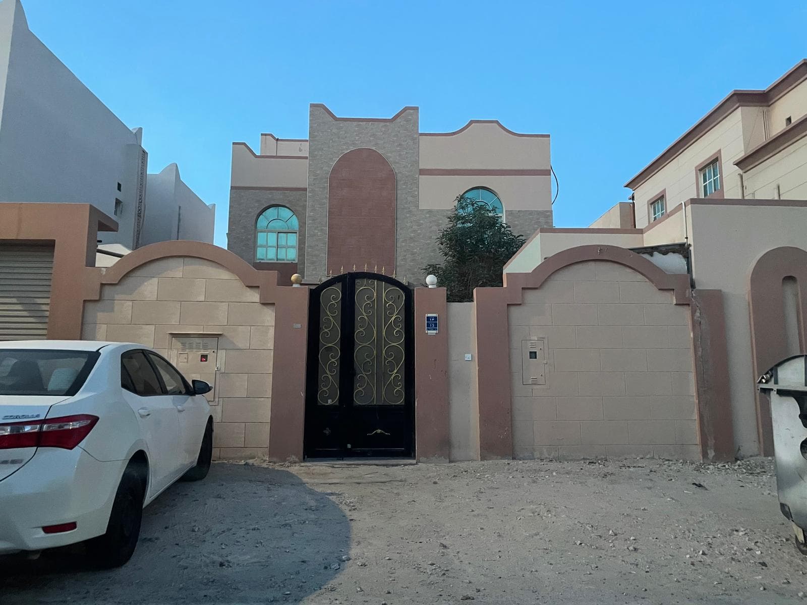 فيلا سكنية 6 غرف نوم للبيع