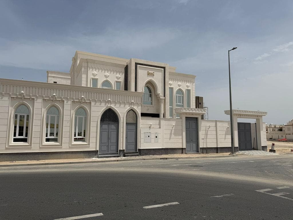 فيلا سكنية 8 غرف نوم للبيع في الوكير