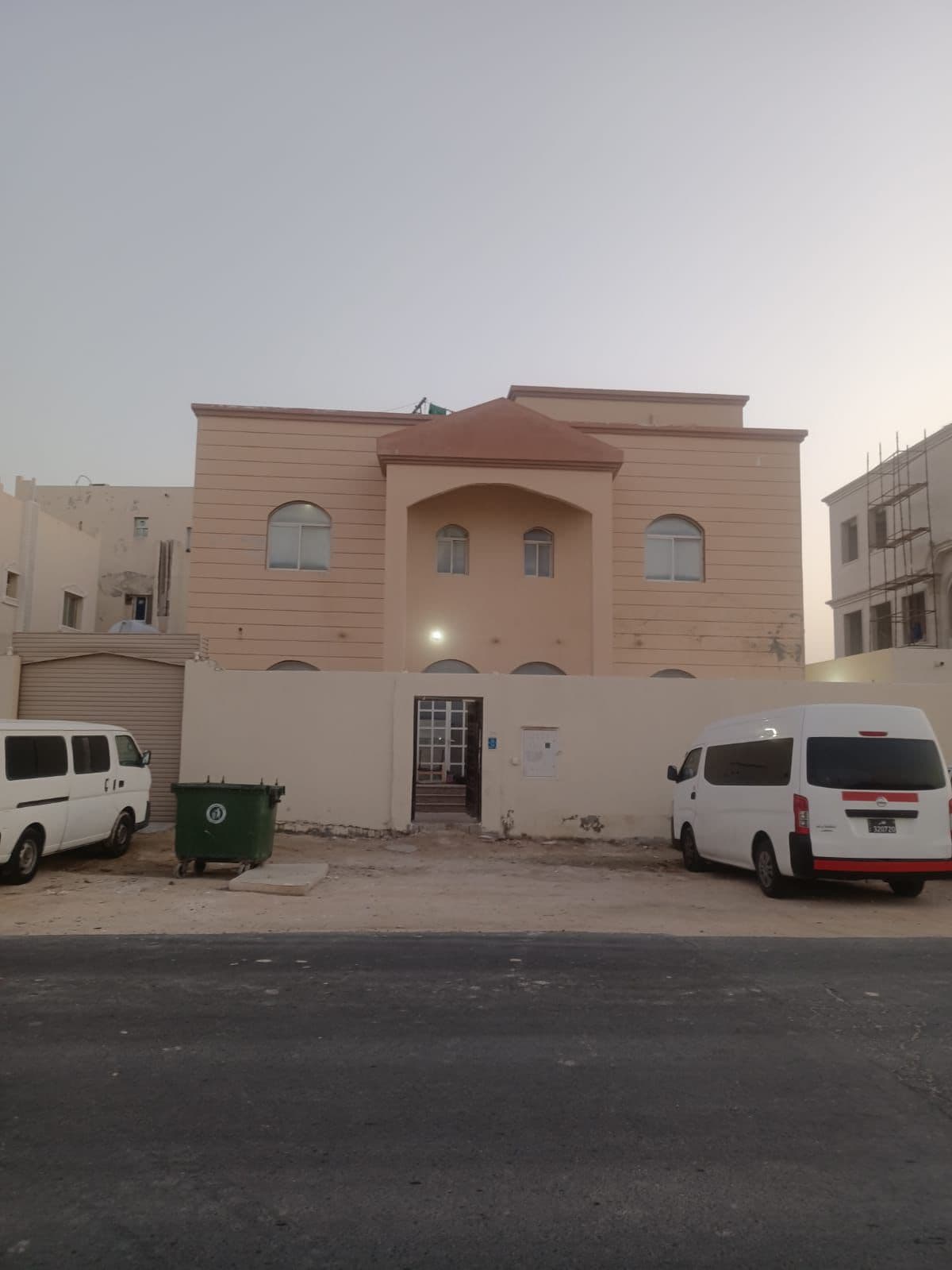 فيلا سكنية 6 غرف نوم للبيع في ام صلال محمد 