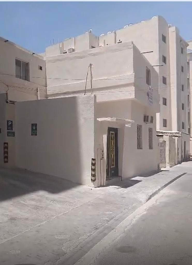 مبنى سكني للبيع في فريج بن محمود