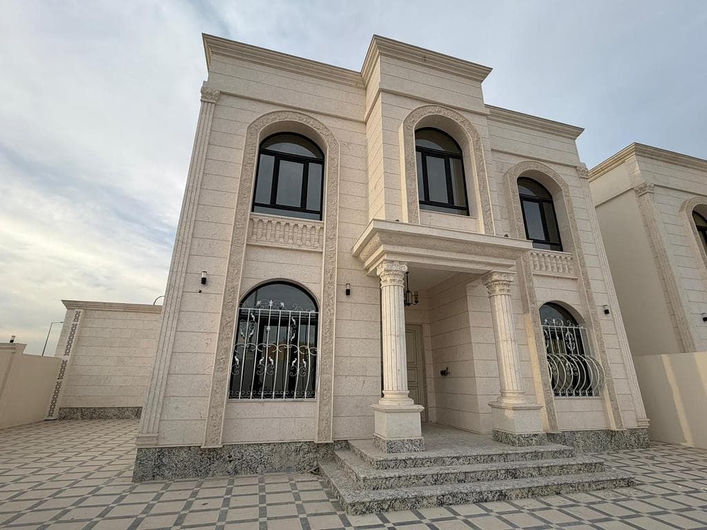 فيلا سكنية 7 غرف نوم للبيع في العب
