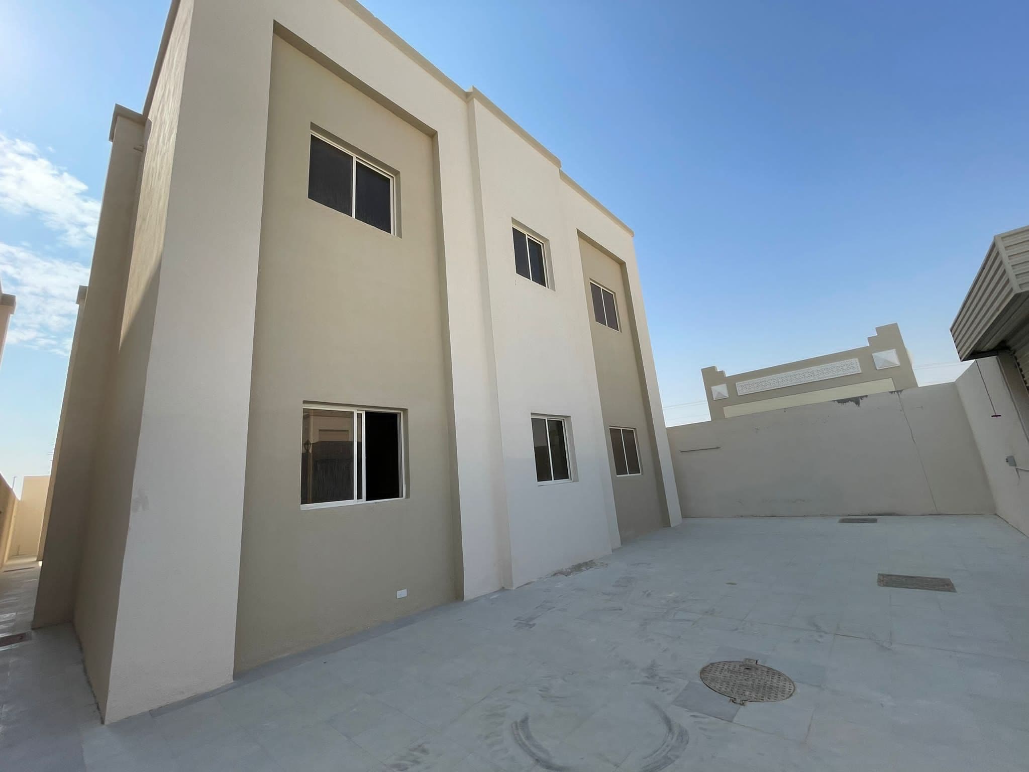 فيلا سكنية 8 غرف نوم للبيع في ام العمد