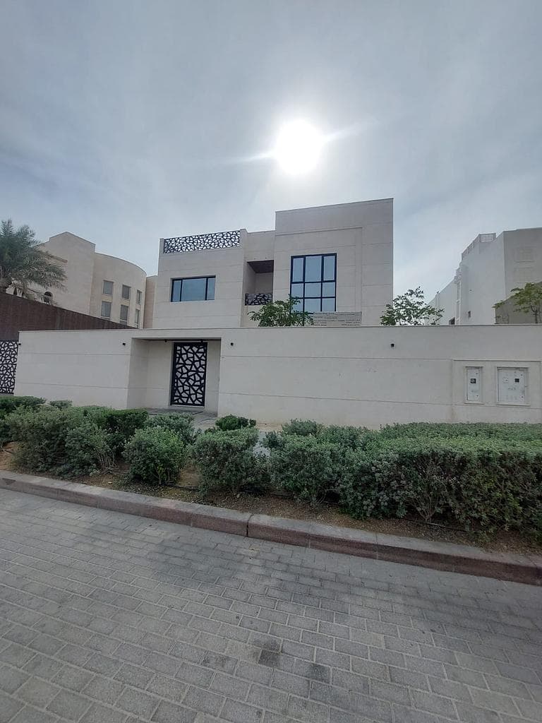 فيلا سكنية 6 غرف نوم للبيع في مدينة الاركيه (لوسيل)
