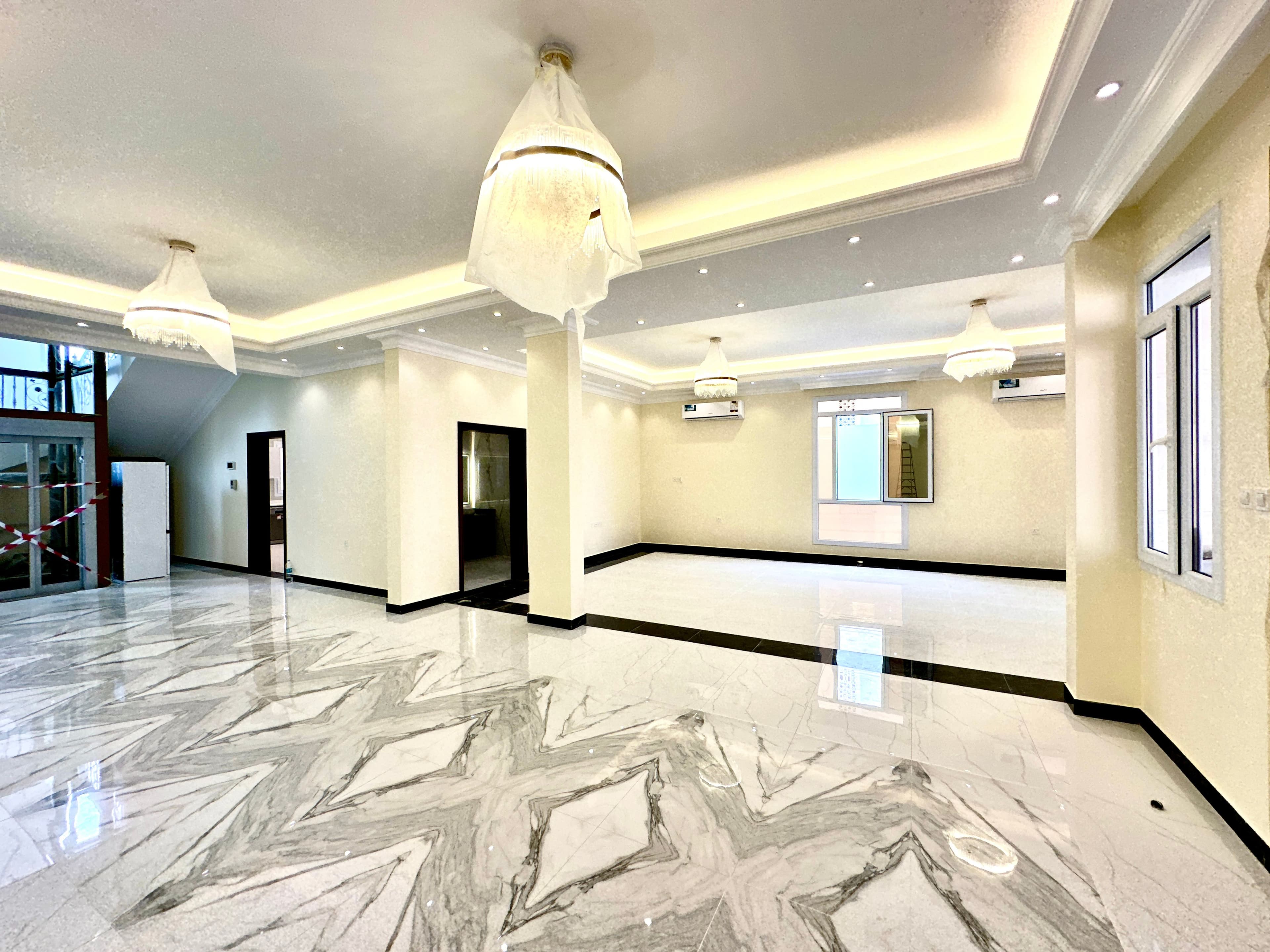 فيلا سكنية 7 غرف نوم للبيع في مريخ