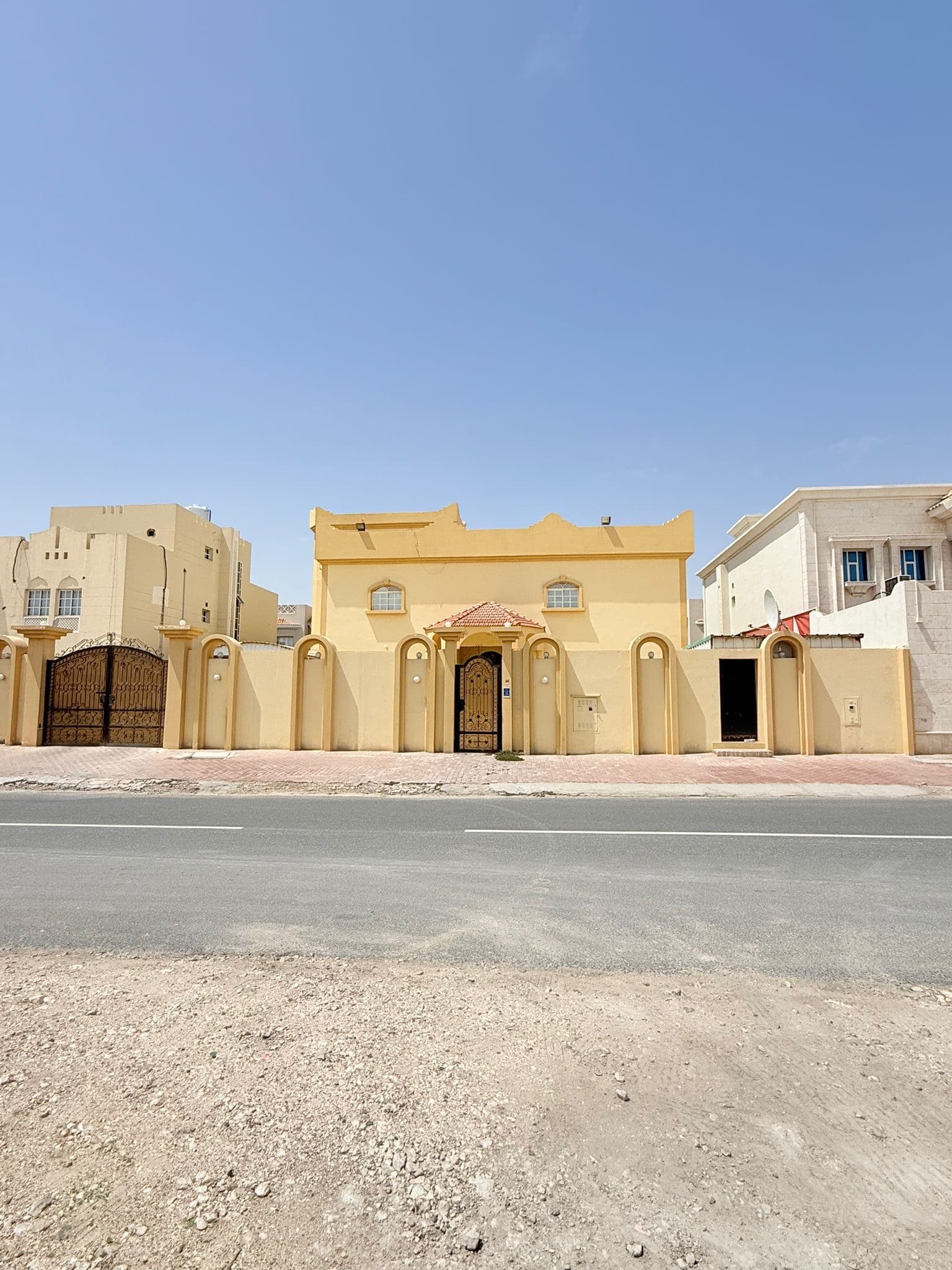 فيلا سكنية 6 غرف نوم للبيع في ازغوى