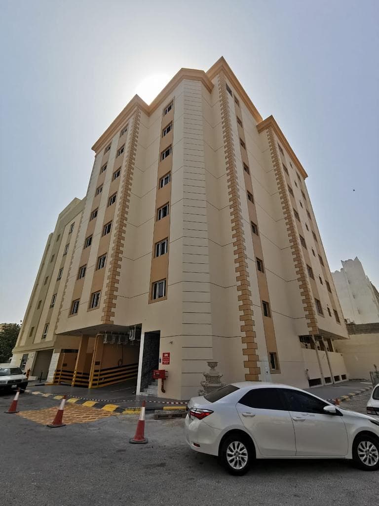 مبنى سكني للبيع في ام غويلينة