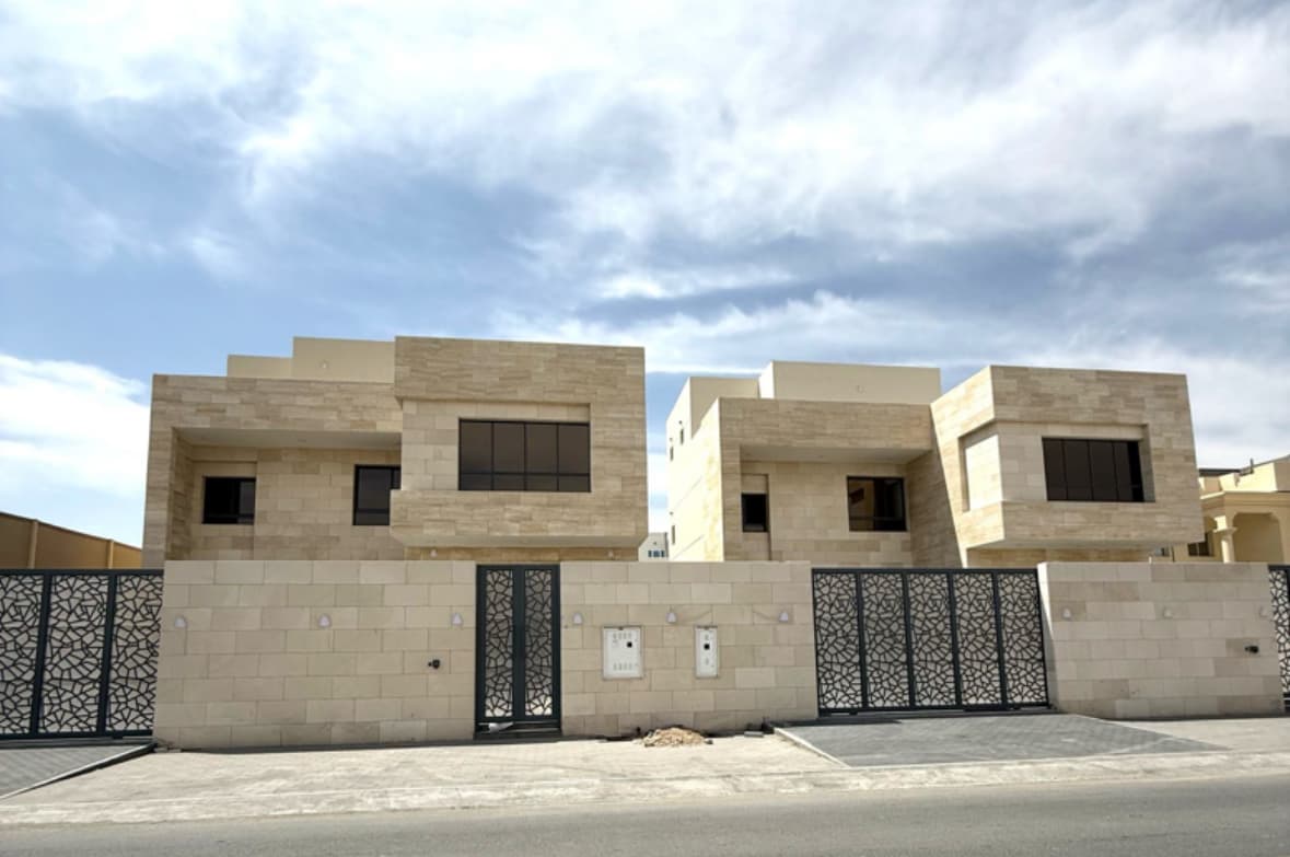 7 Bedroom Residential Villa for Sale in Umm Ebairiya