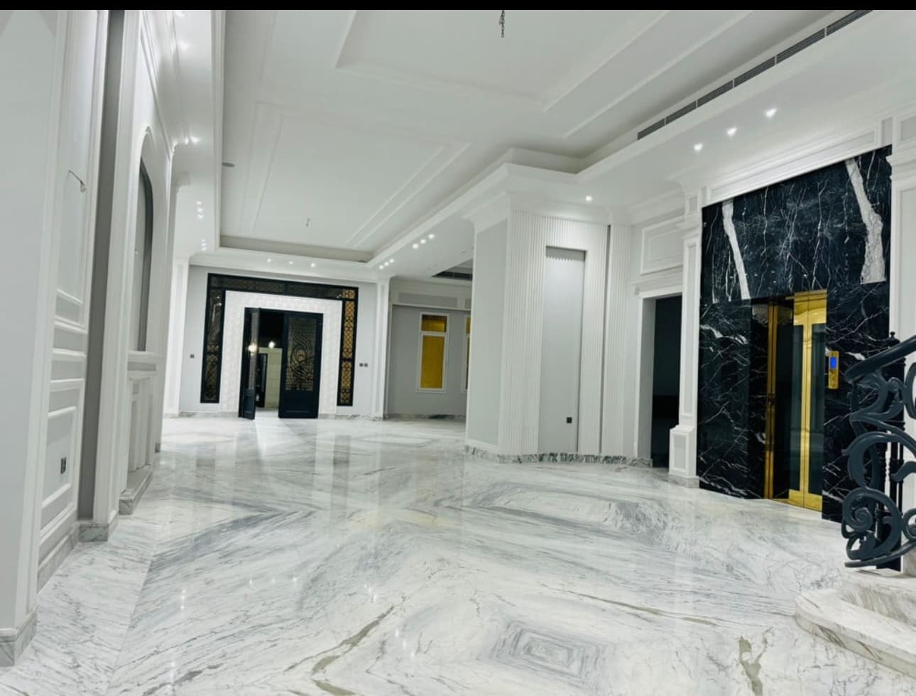 8 Bedroom Residential Villa for Sale