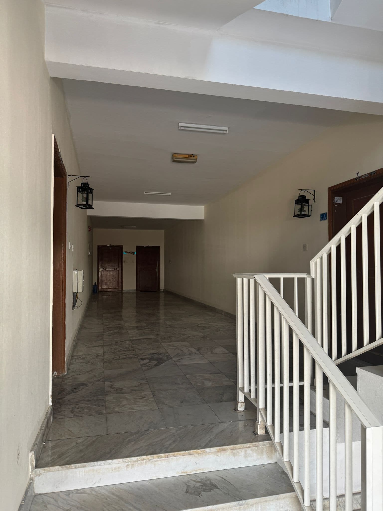 Residential Building for Sale in Airport