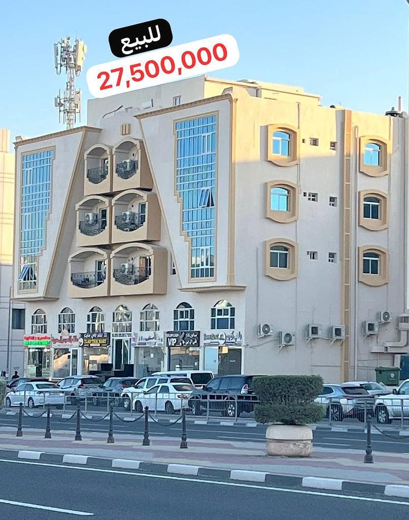 مبنى تجاري للبيع في فريج بن عمران