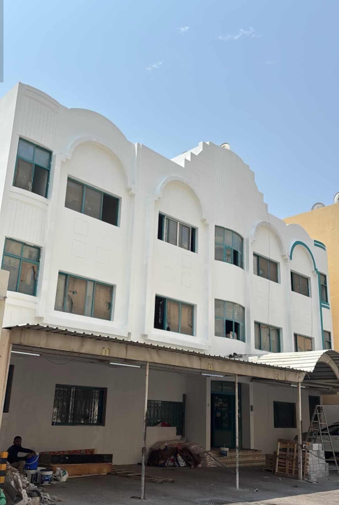 مبنى سكني للبيع