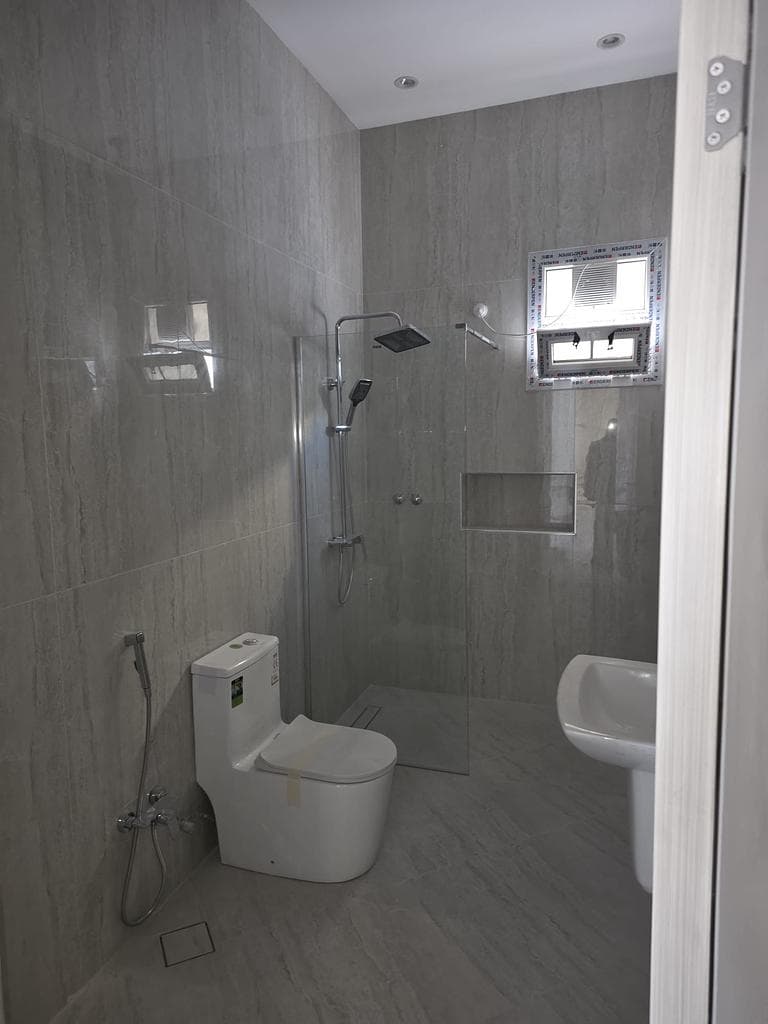 8 Bedroom Residential Villa for Sale in Al Wakra