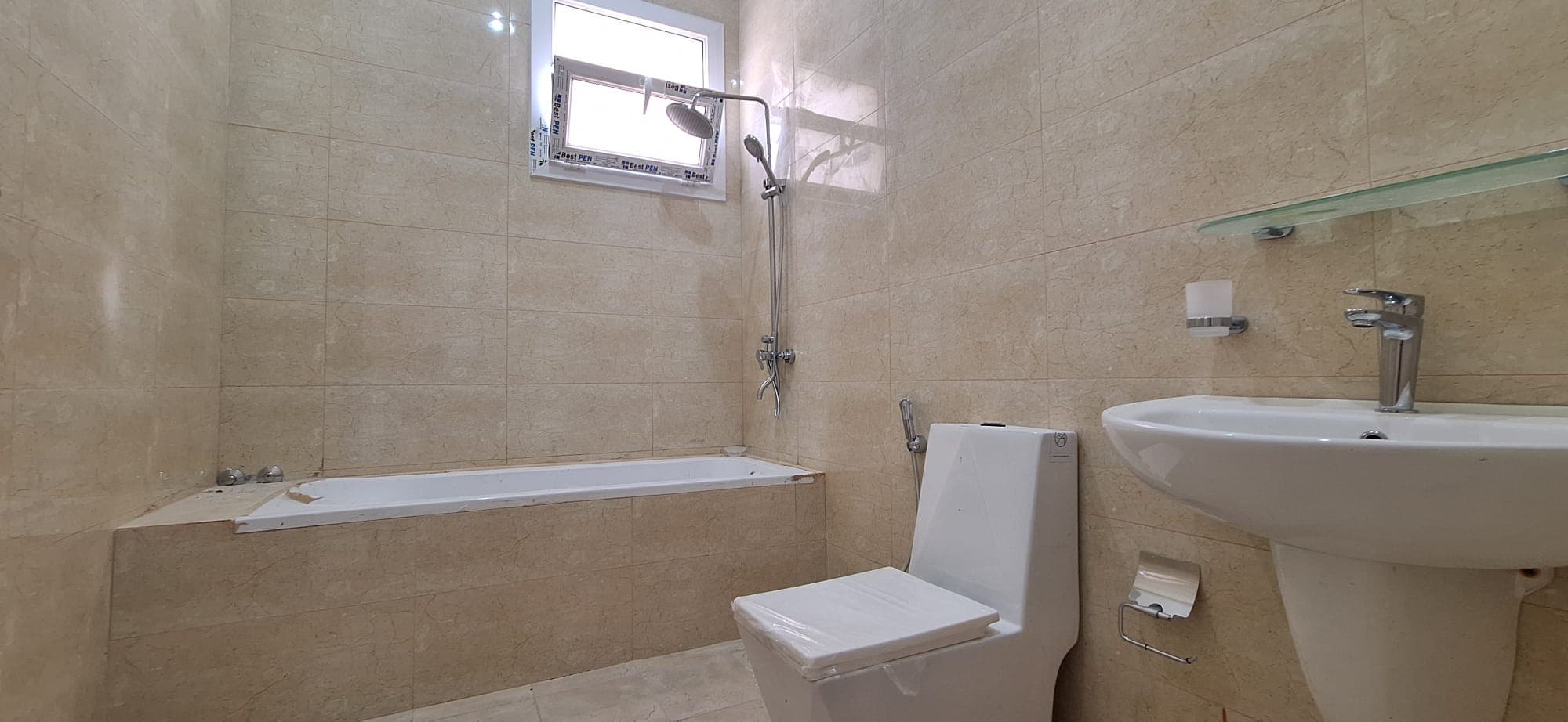 8 Bedroom Residential Villa for Sale in Gharrafat Al Rayyan