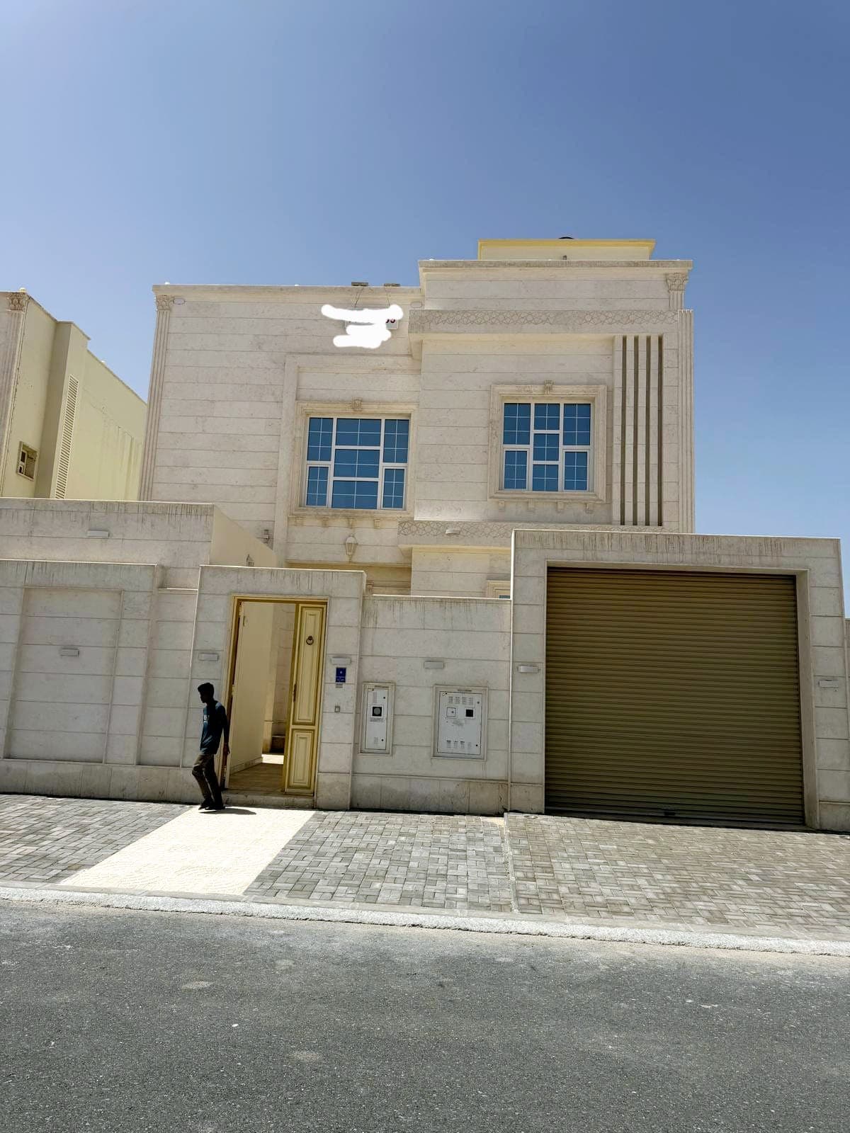 فيلا سكنية 7 غرف نوم للبيع في أبو ظلوف 