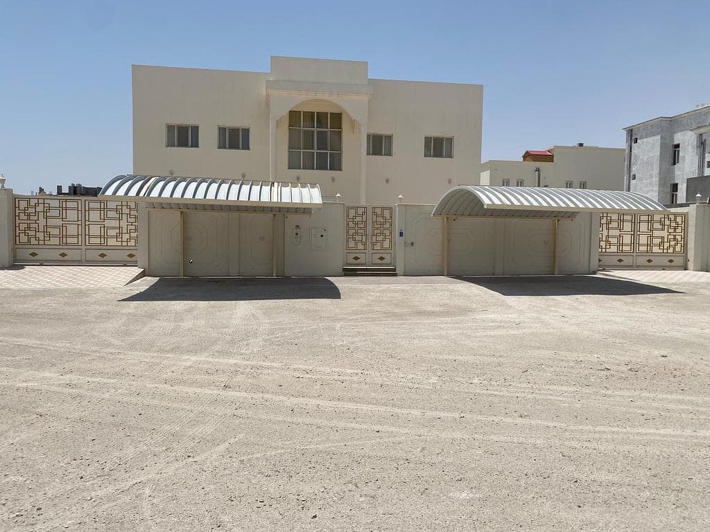 فيلا سكنية 8 غرف نوم للبيع في روضة الحمامة