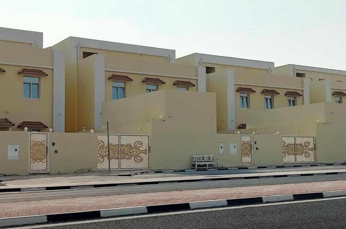 فيلا سكنية 8 غرف نوم للبيع في ازغوى