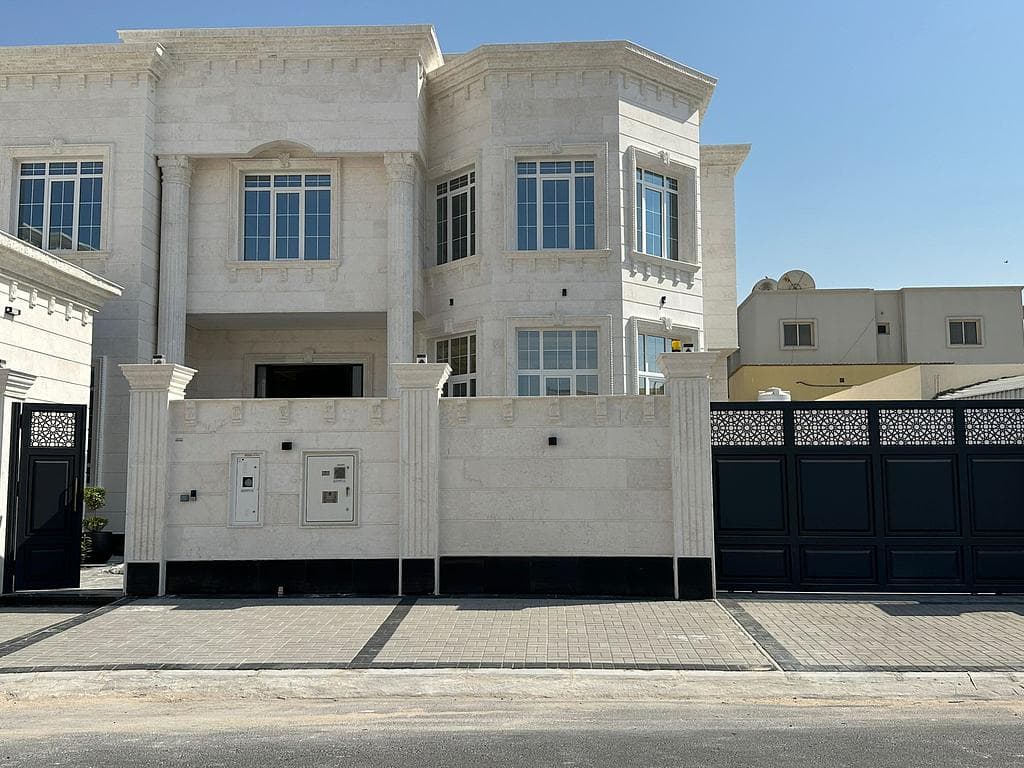 فيلا سكنية 7 غرف نوم للبيع في أبو هامور 