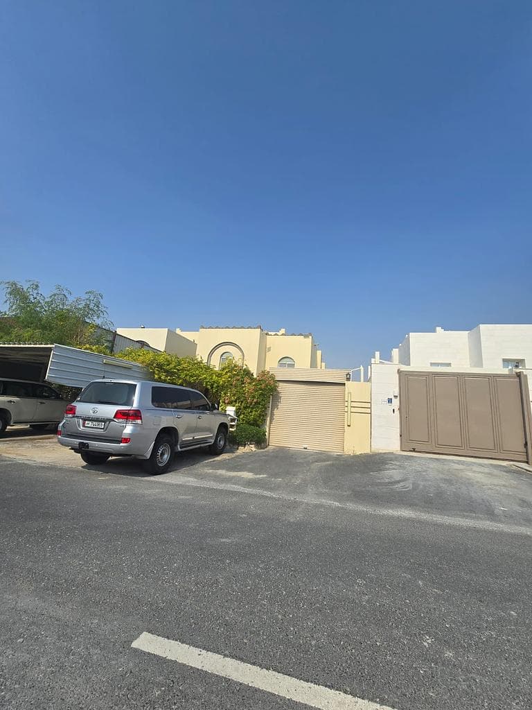 8 Bedroom Residential Villa for Sale in Al Kheesa
