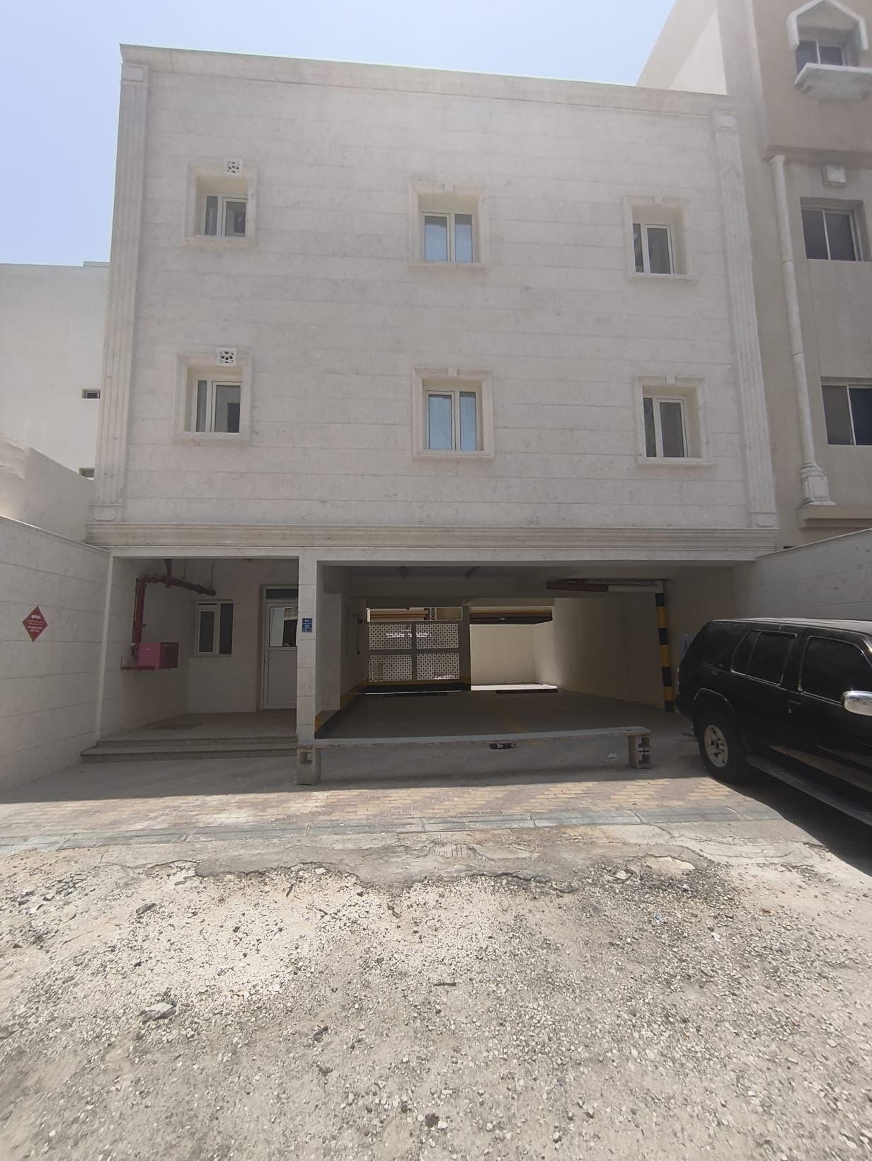 مبنى سكني للبيع