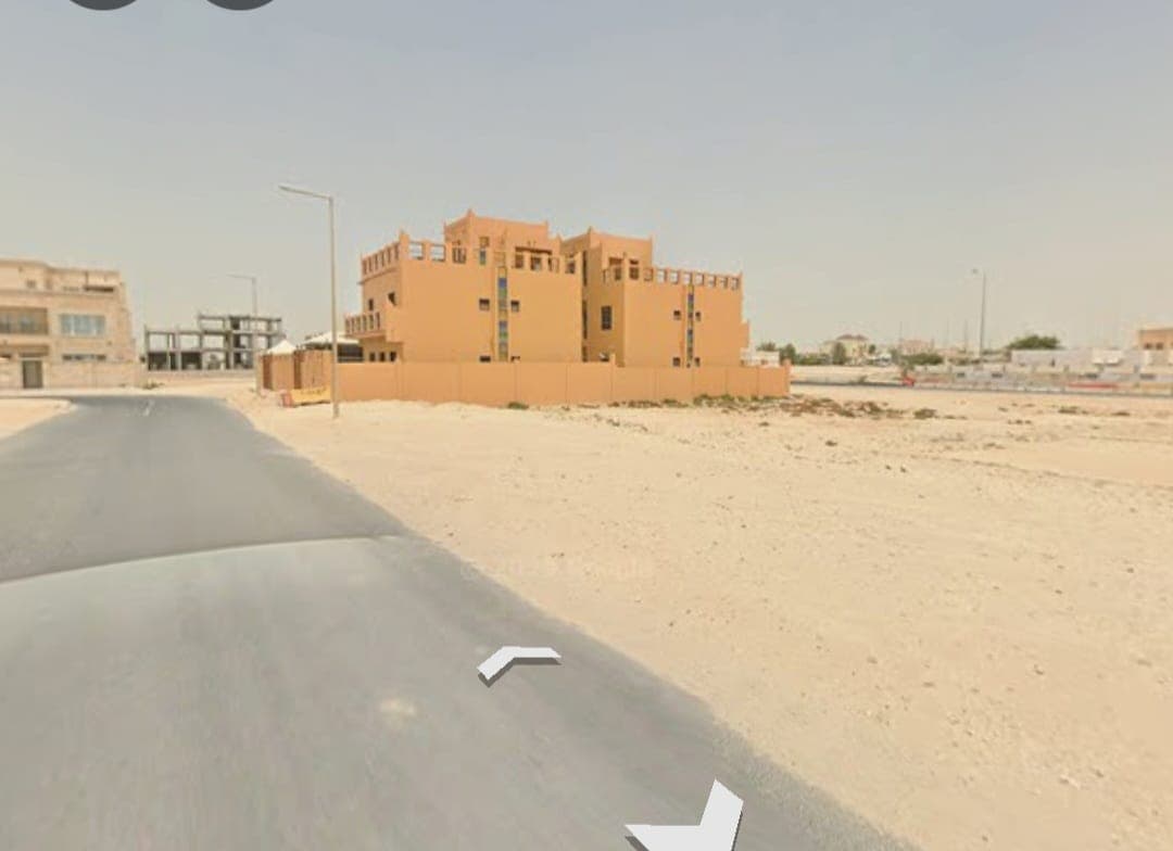 أرض سكنية للبيع في أبو ظلوف 