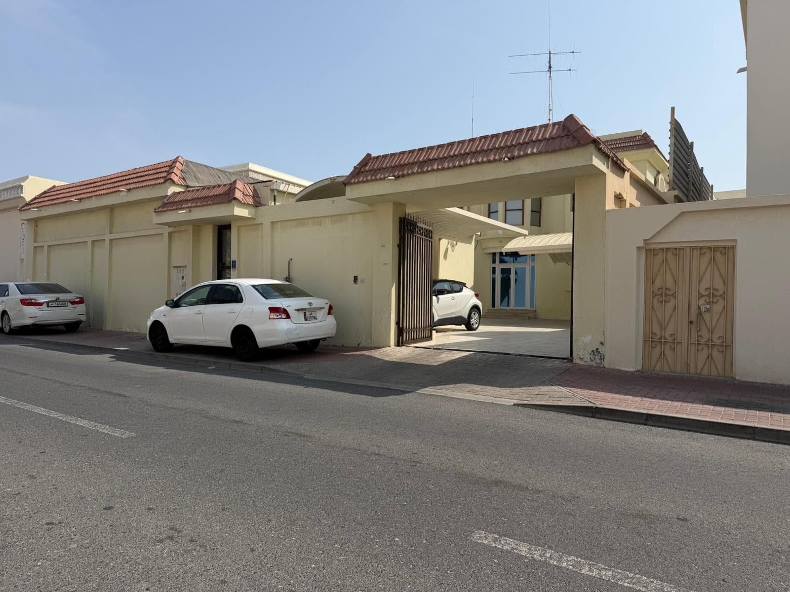 فيلا سكنية 8 غرف نوم للبيع في المطار