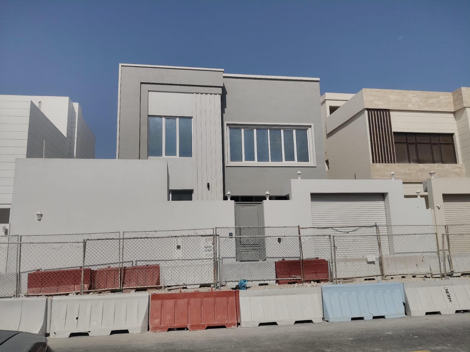 فيلا سكنية 6 غرف نوم للبيع في عين خالد