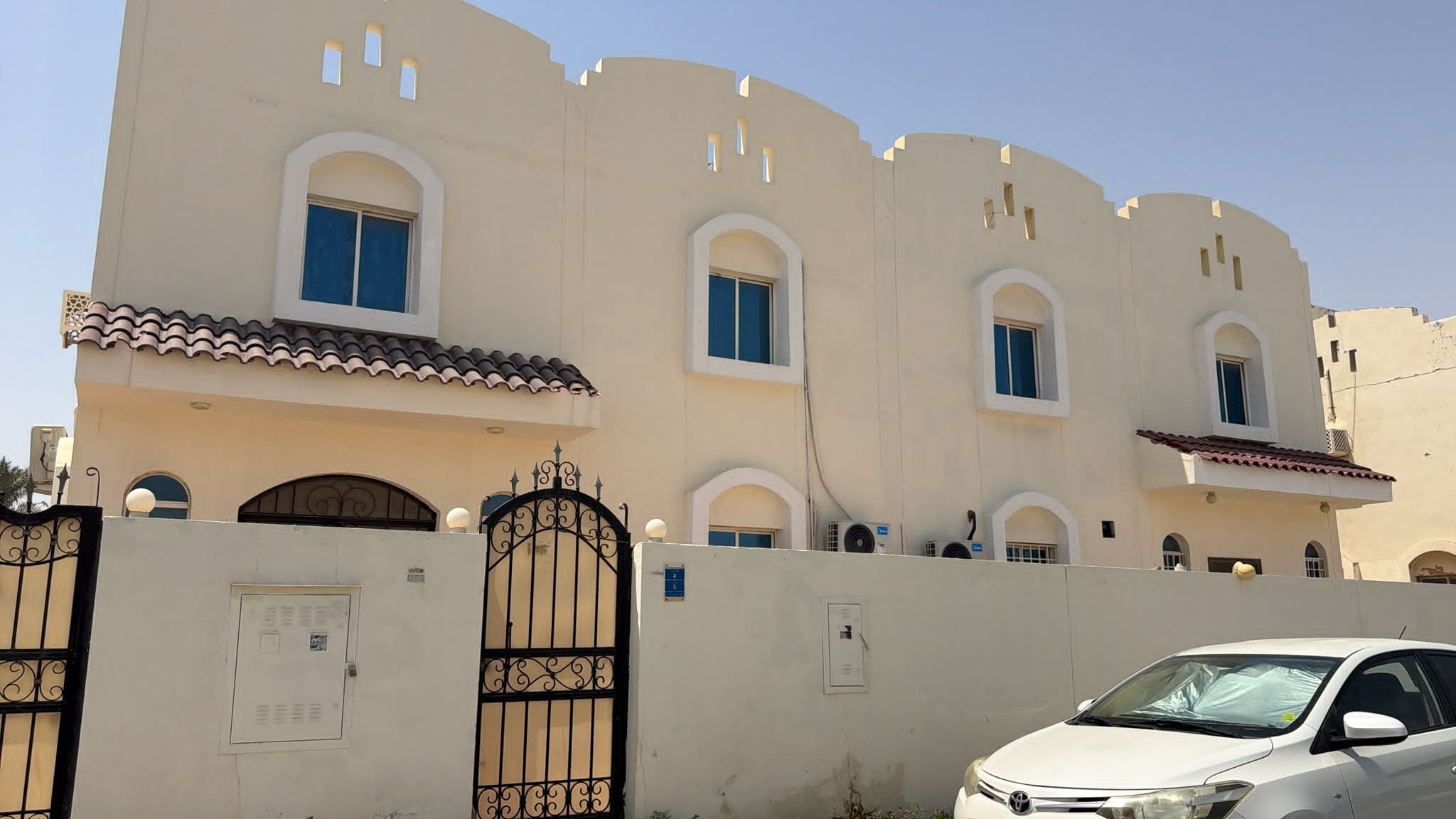فيلا سكنية 8 غرف نوم للبيع