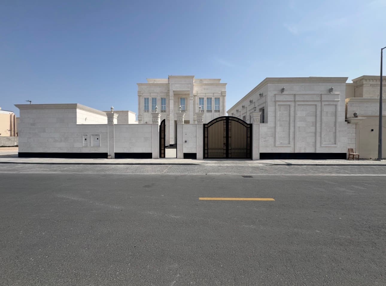 فيلا سكنية 8 غرف نوم للبيع في روضة الحمامة