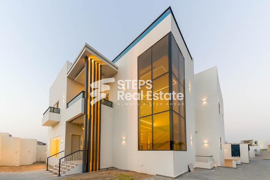 فيلا سكنية 8 غرف نوم للبيع في ووترفونت (لوسيل)