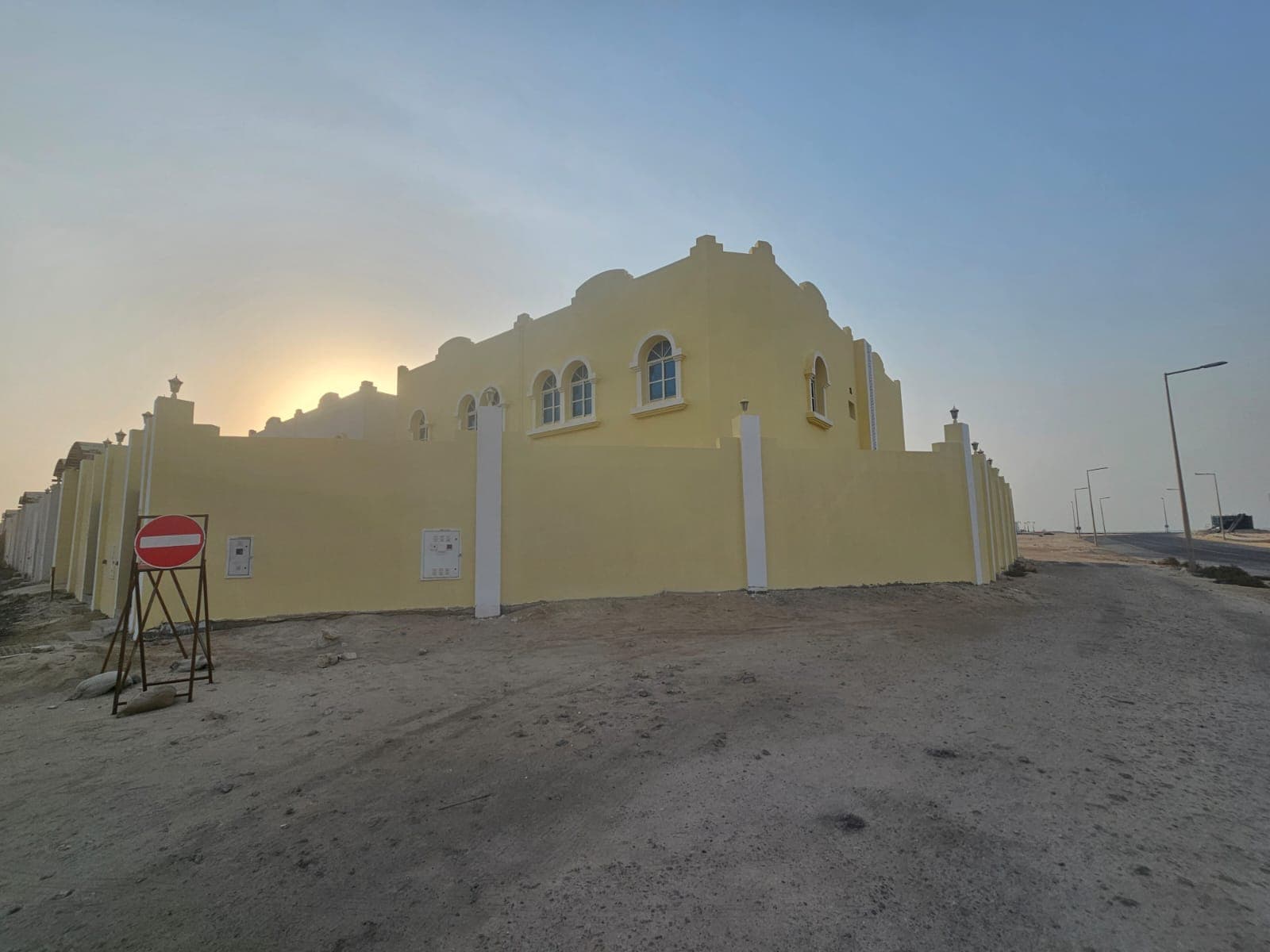 فيلا سكنية 7 غرف نوم للبيع في الرويس