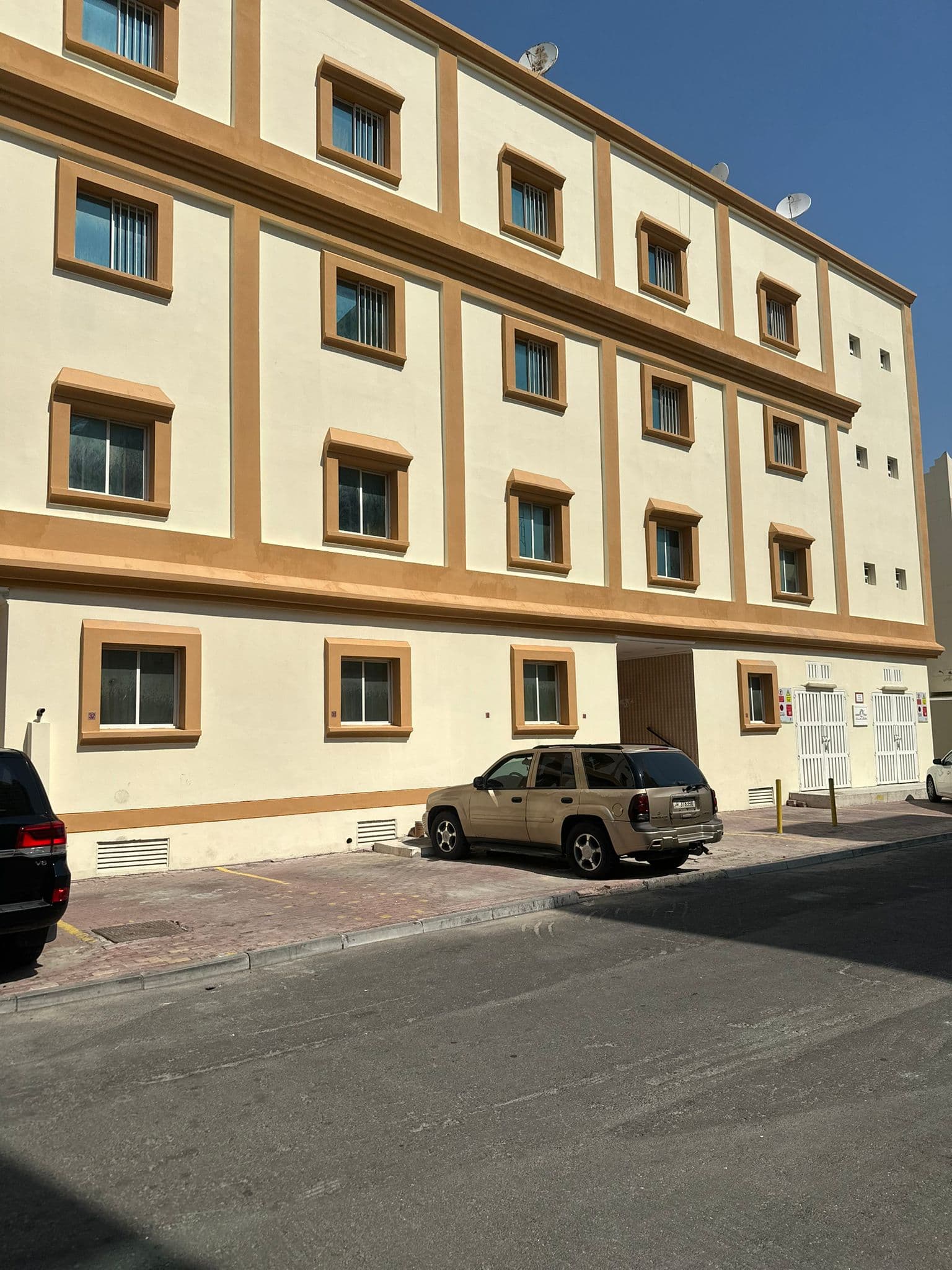 Residential Building for Sale in Madinat Khalifa South