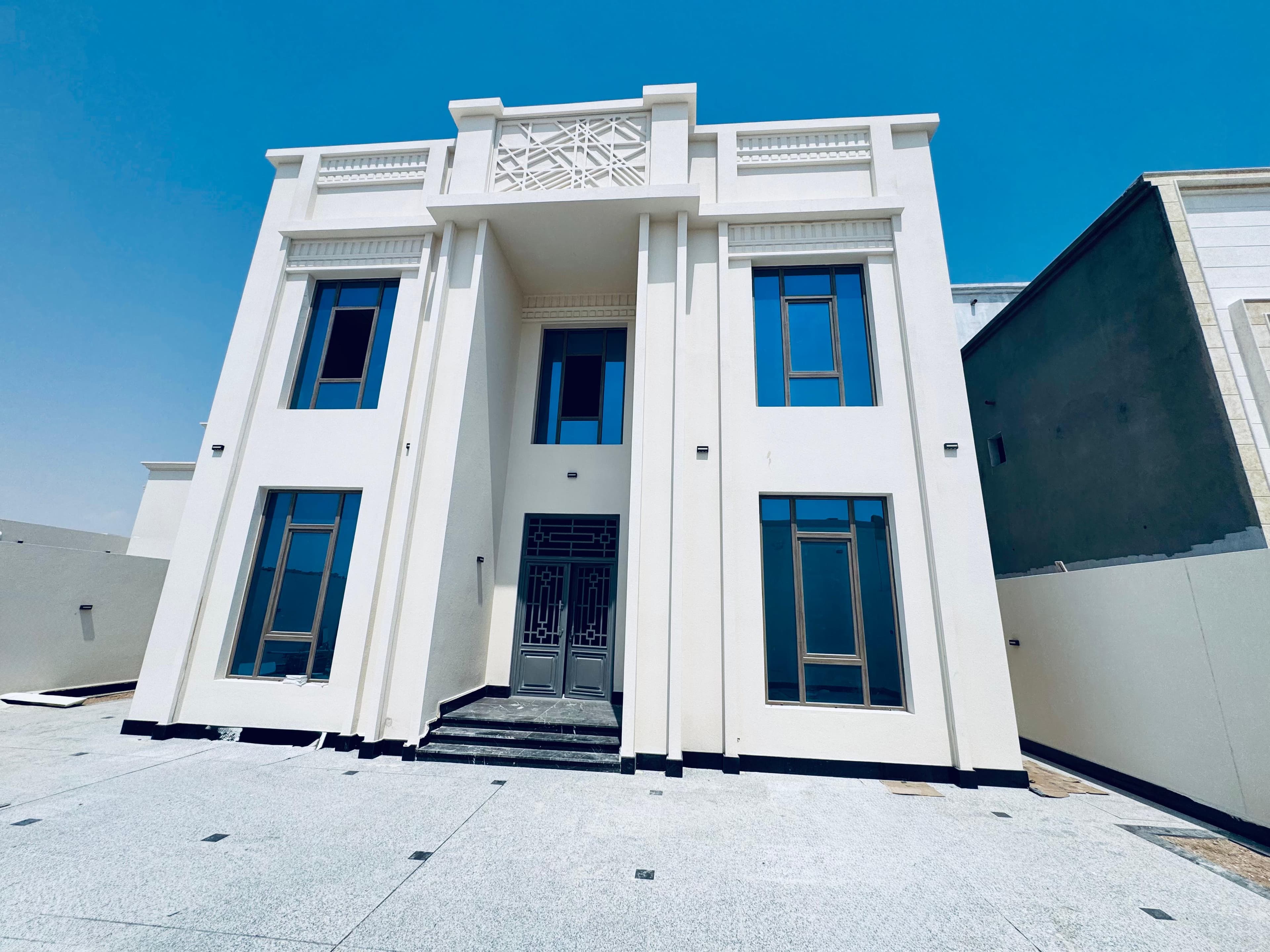 فيلا سكنية 7 غرف نوم للبيع في الذخيرة 