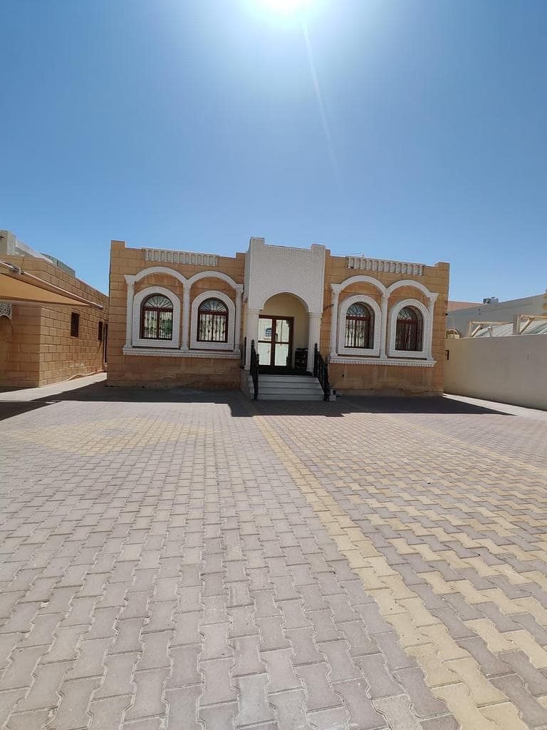 فيلا سكنية 6 غرف نوم للبيع في الوكرة