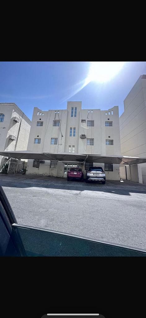 مبنى سكني للبيع في مدينة خليفة الجنوبية