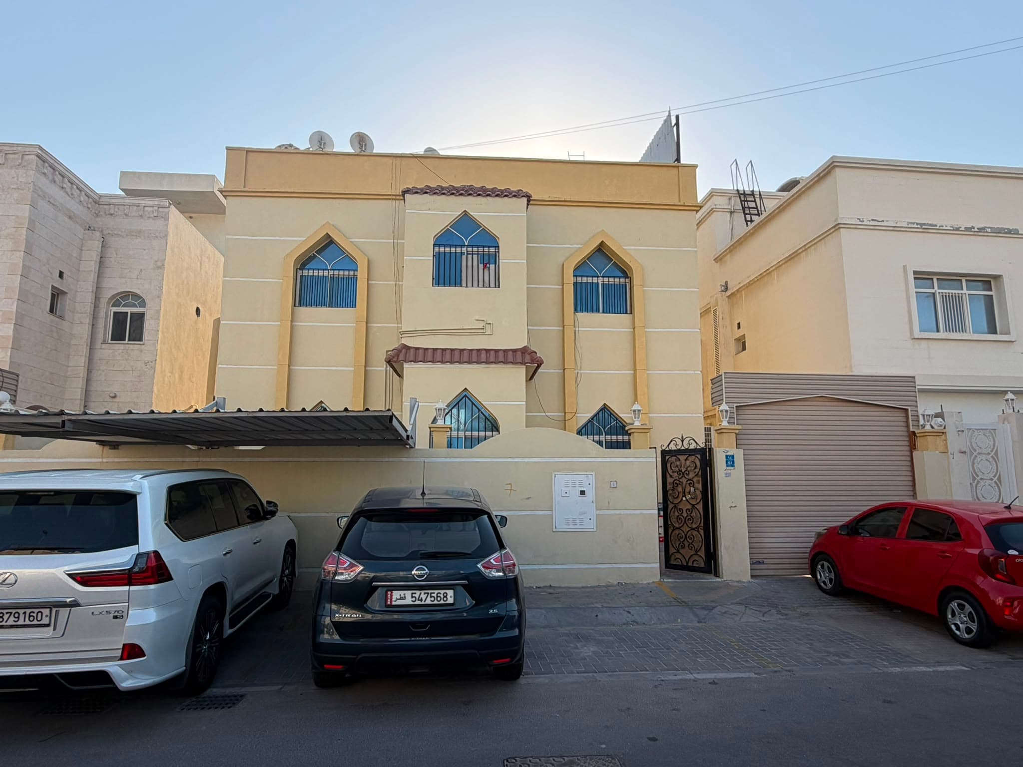 فيلا سكنية 7 غرف نوم للبيع في معيذر