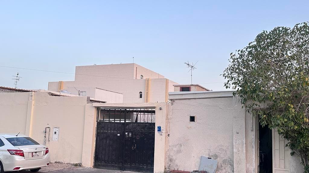 فيلا سكنية 5 غرف نوم للبيع في مدينة خليفة الجنوبية