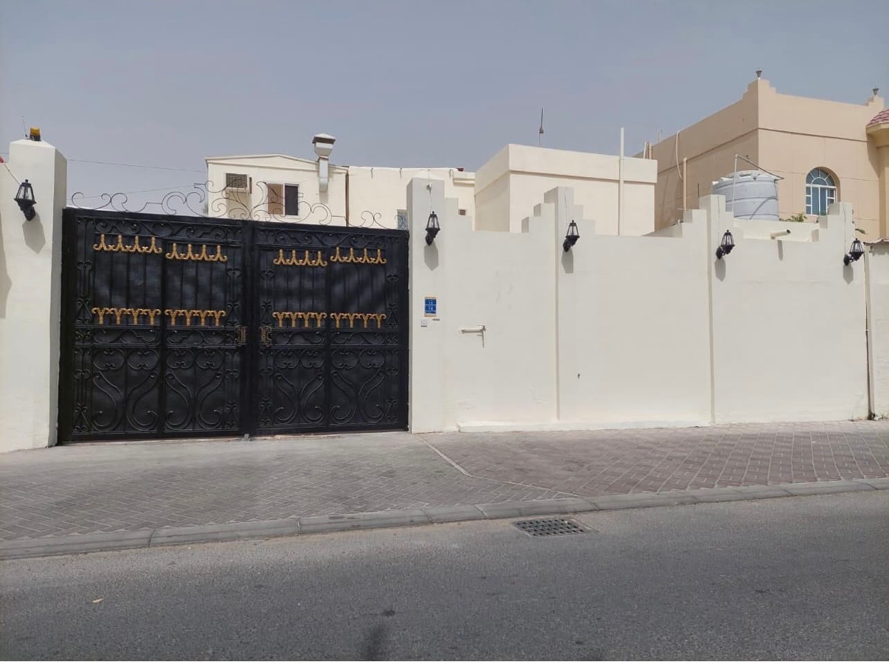 فيلا سكنية 6 غرف نوم للبيع في العزيزية