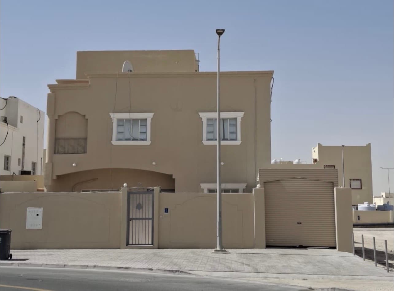 فيلا سكنية 8 غرف نوم للبيع في الخور