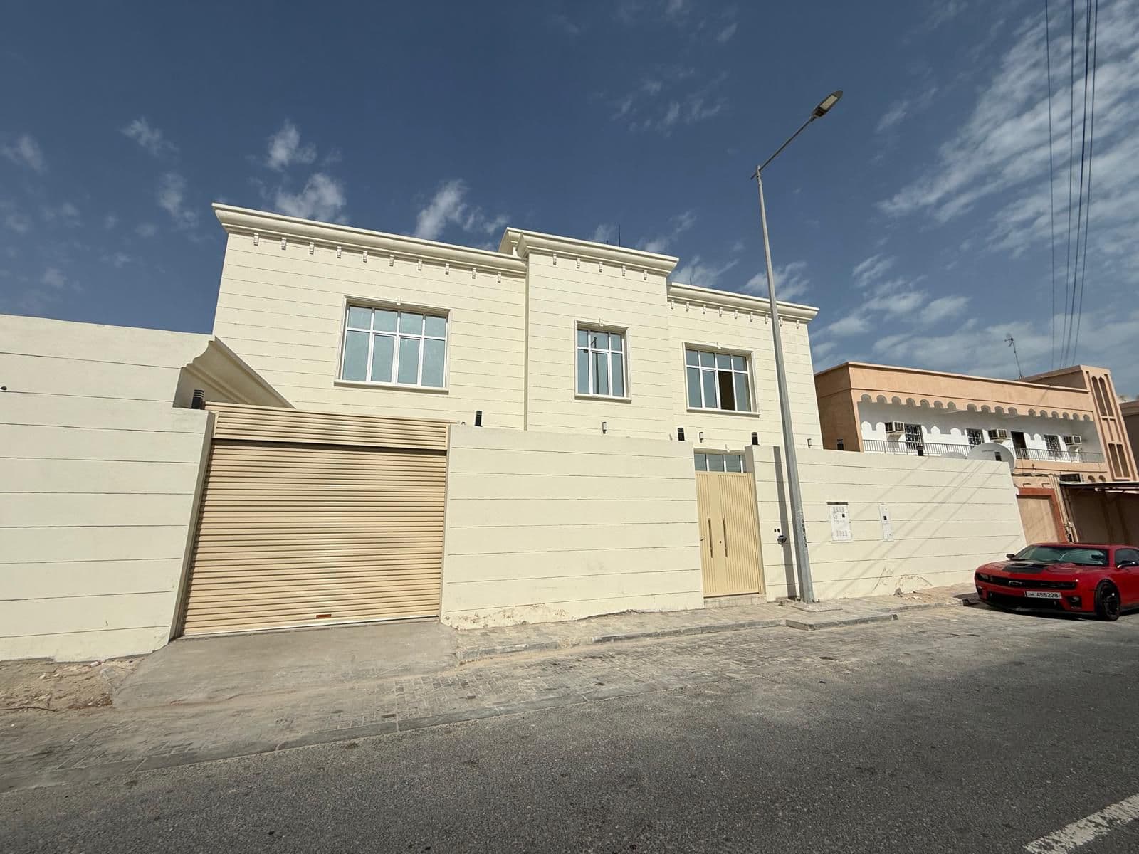 فيلا سكنية 8 غرف نوم للبيع في المطار