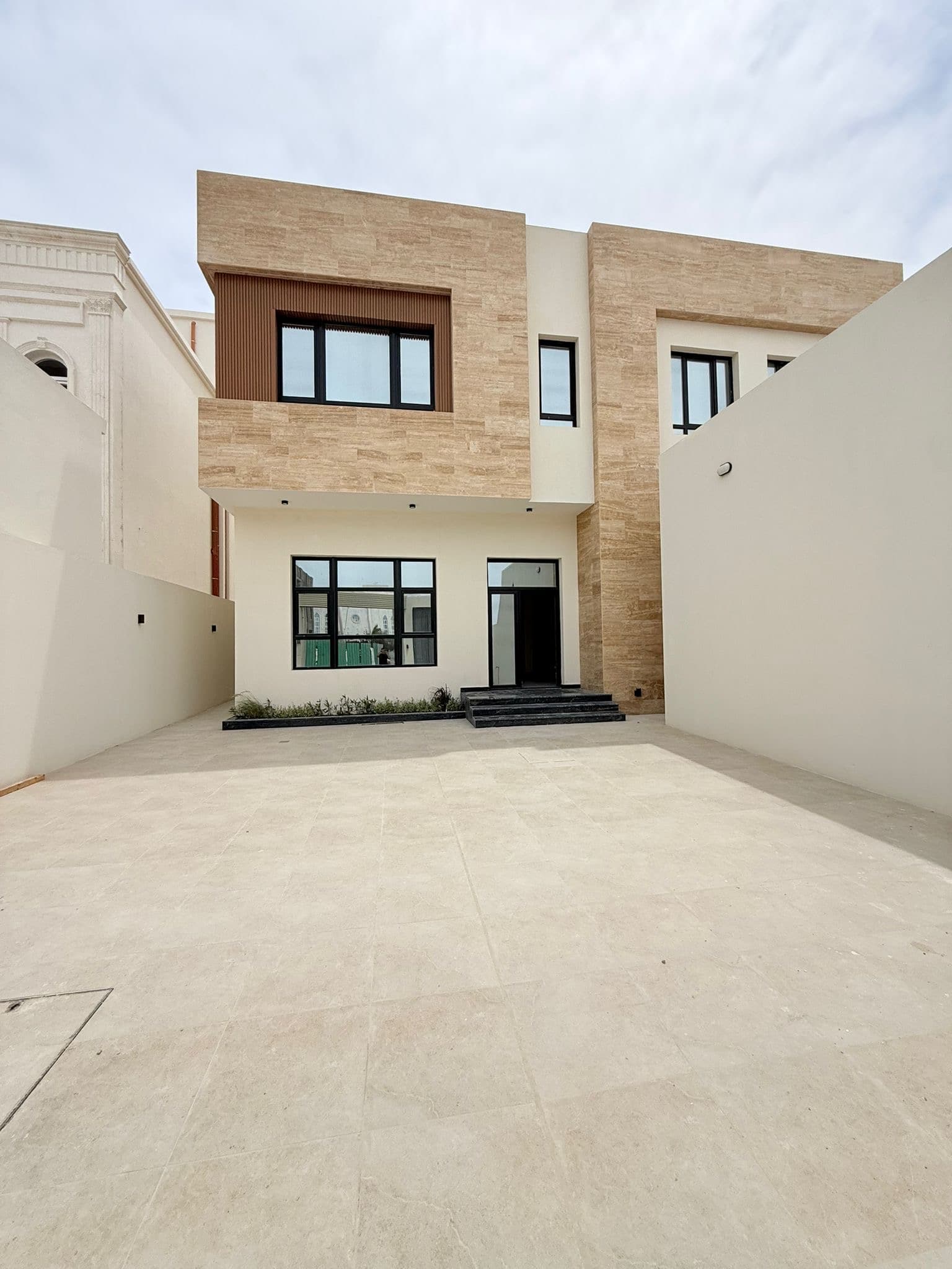 فيلا سكنية 8 غرف نوم للبيع في مريخ