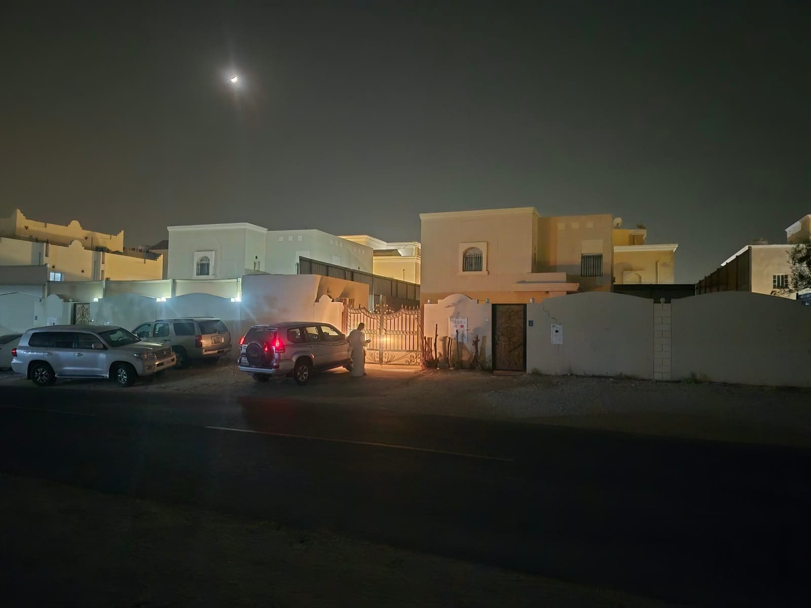 فيلا سكنية 6 غرف نوم للبيع
