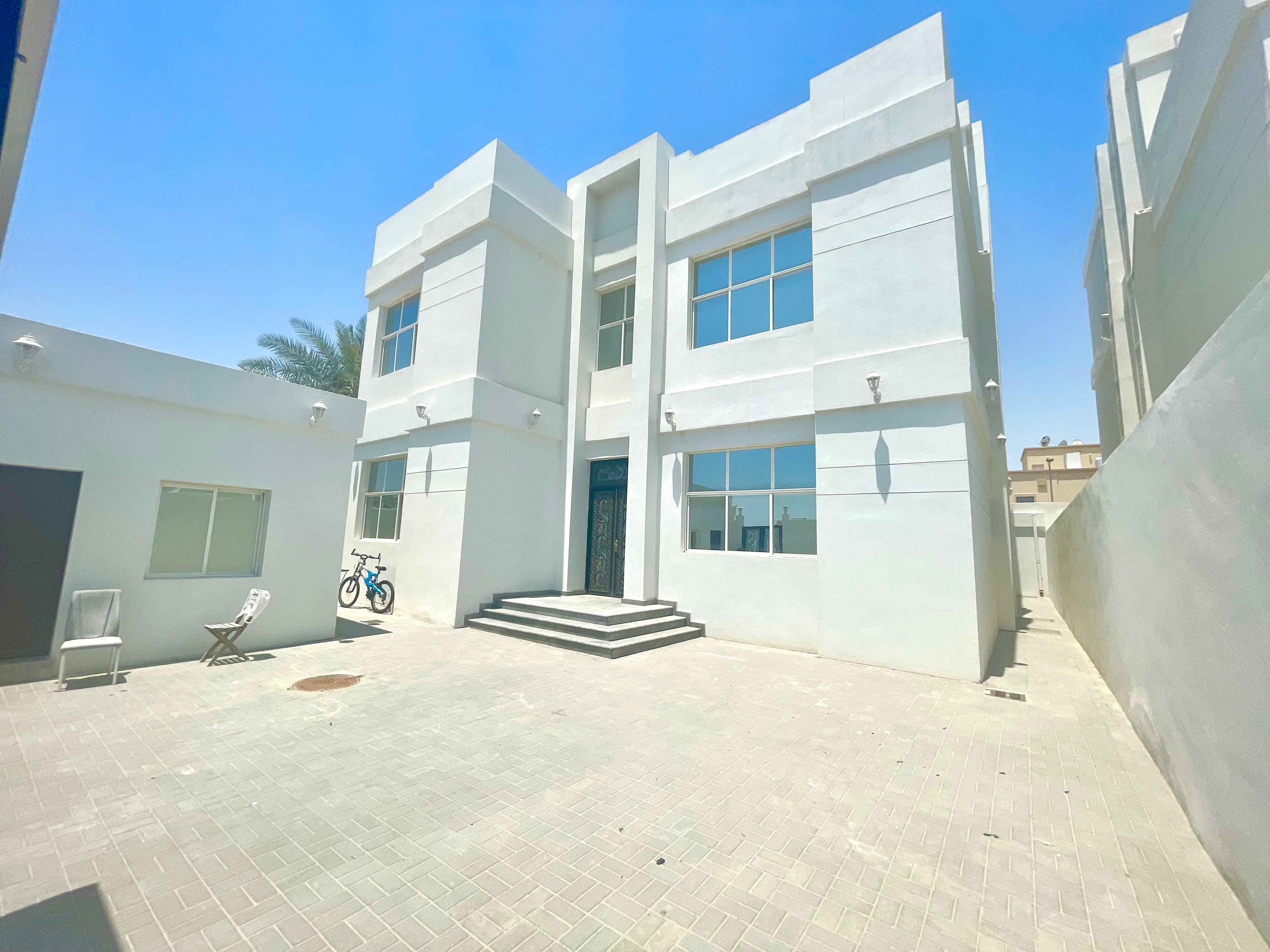 فيلا سكنية 7 غرف نوم للبيع في دحيل