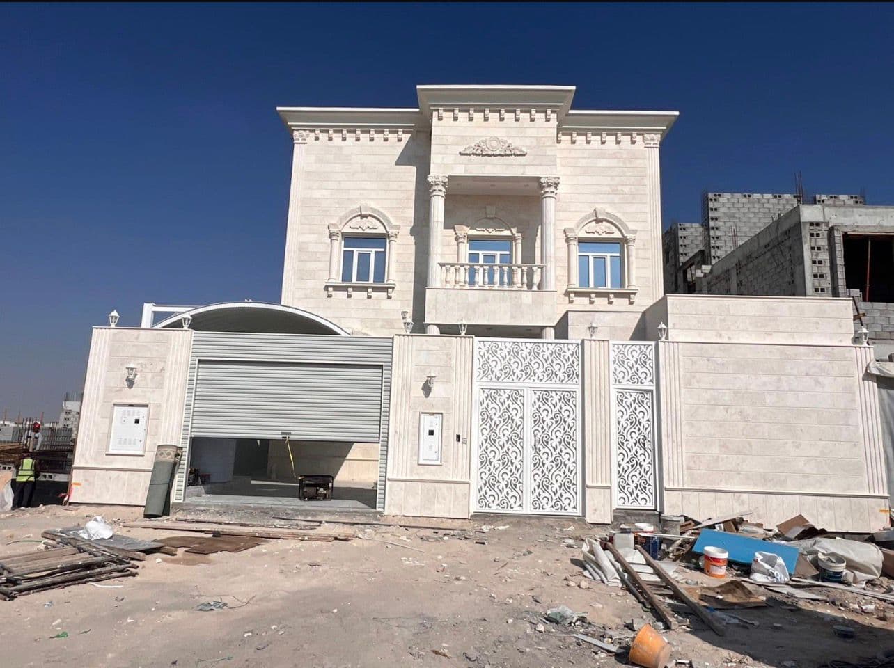 فيلا سكنية 8 غرف نوم للبيع في جريان جنيحات 