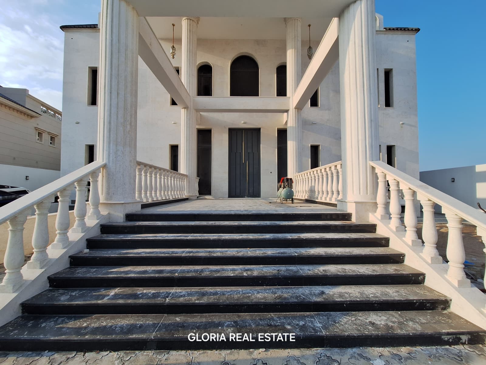 فيلا سكنية 7 غرف نوم للبيع في ووترفونت (لوسيل)