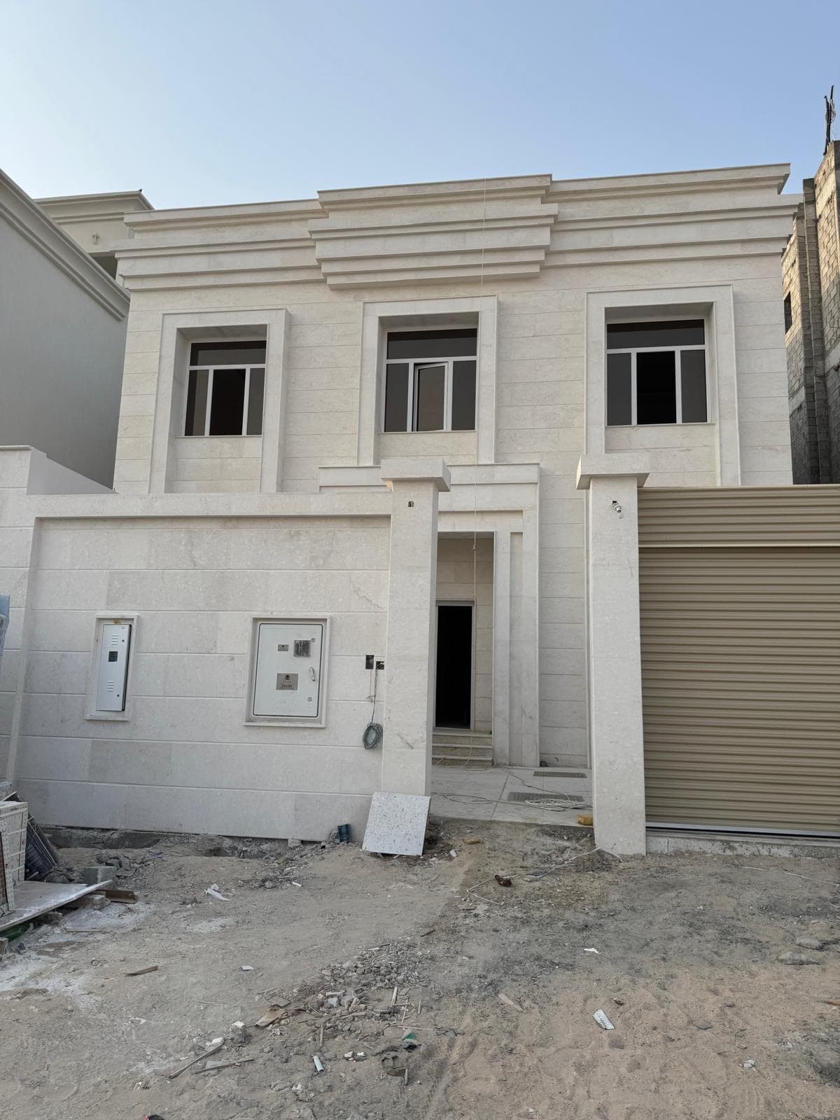 فيلا سكنية 6 غرف نوم للبيع في جريان جنيحات 