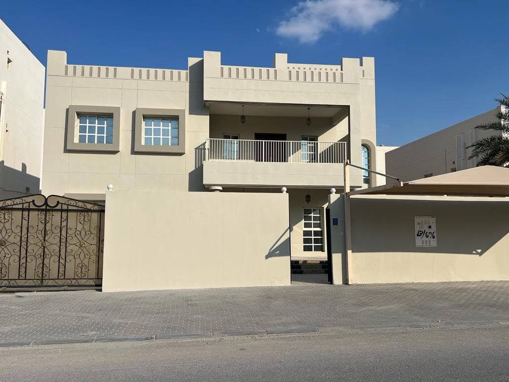 فيلا سكنية 6 غرف نوم للبيع في ام صلال علي