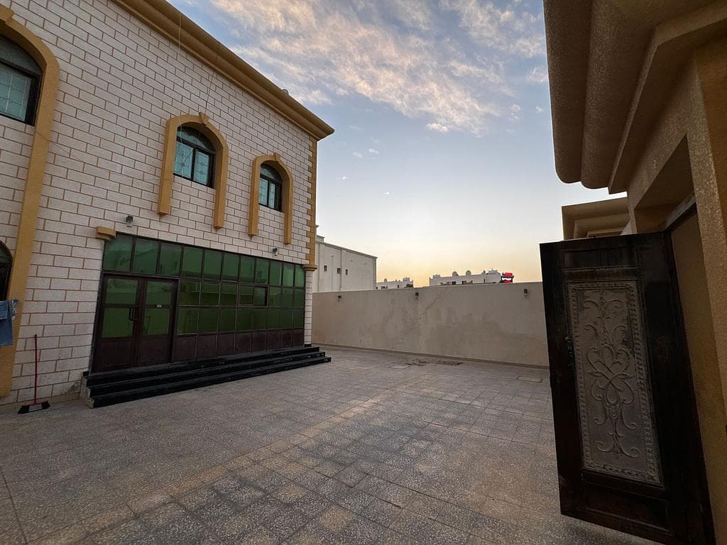 فيلا سكنية 7 غرف نوم للبيع في المشاف